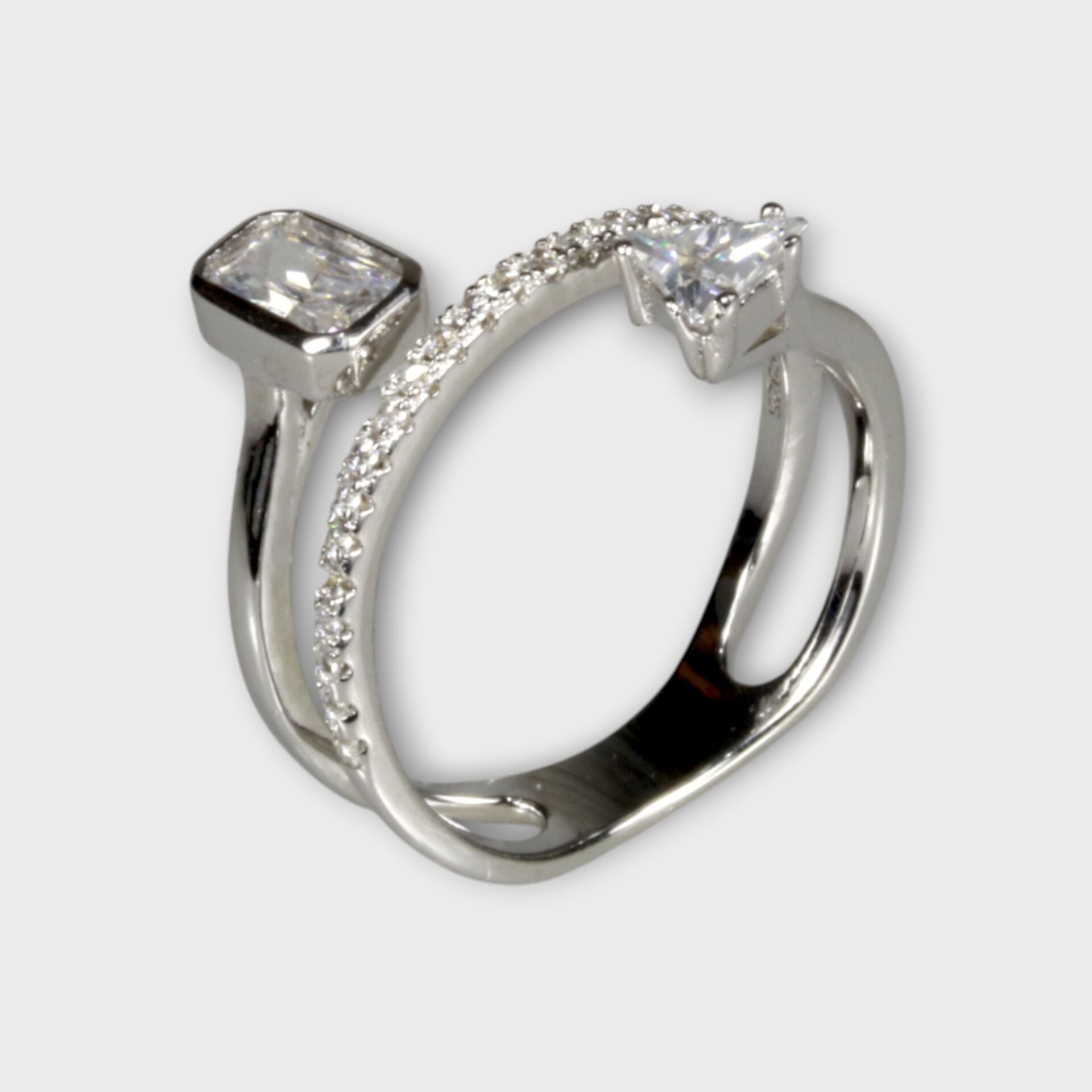 Livatilla Baget Zirkonyum Taş 925 Ayar Gümüş Kadın Yüzük