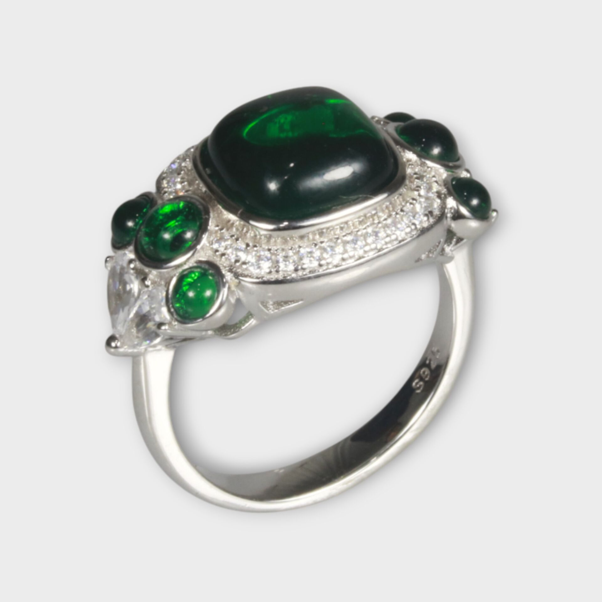 Livatilla Fantezi Zümrüt 925 Ayar Gümüş Kadın Yüzük Şık Tasarım