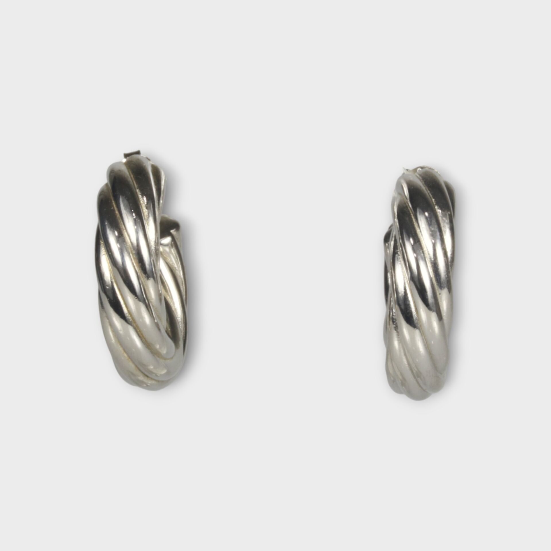 Livatilla Burma Halka Bombe Model Gümüş Kadın Küpe  Şık Tasarım