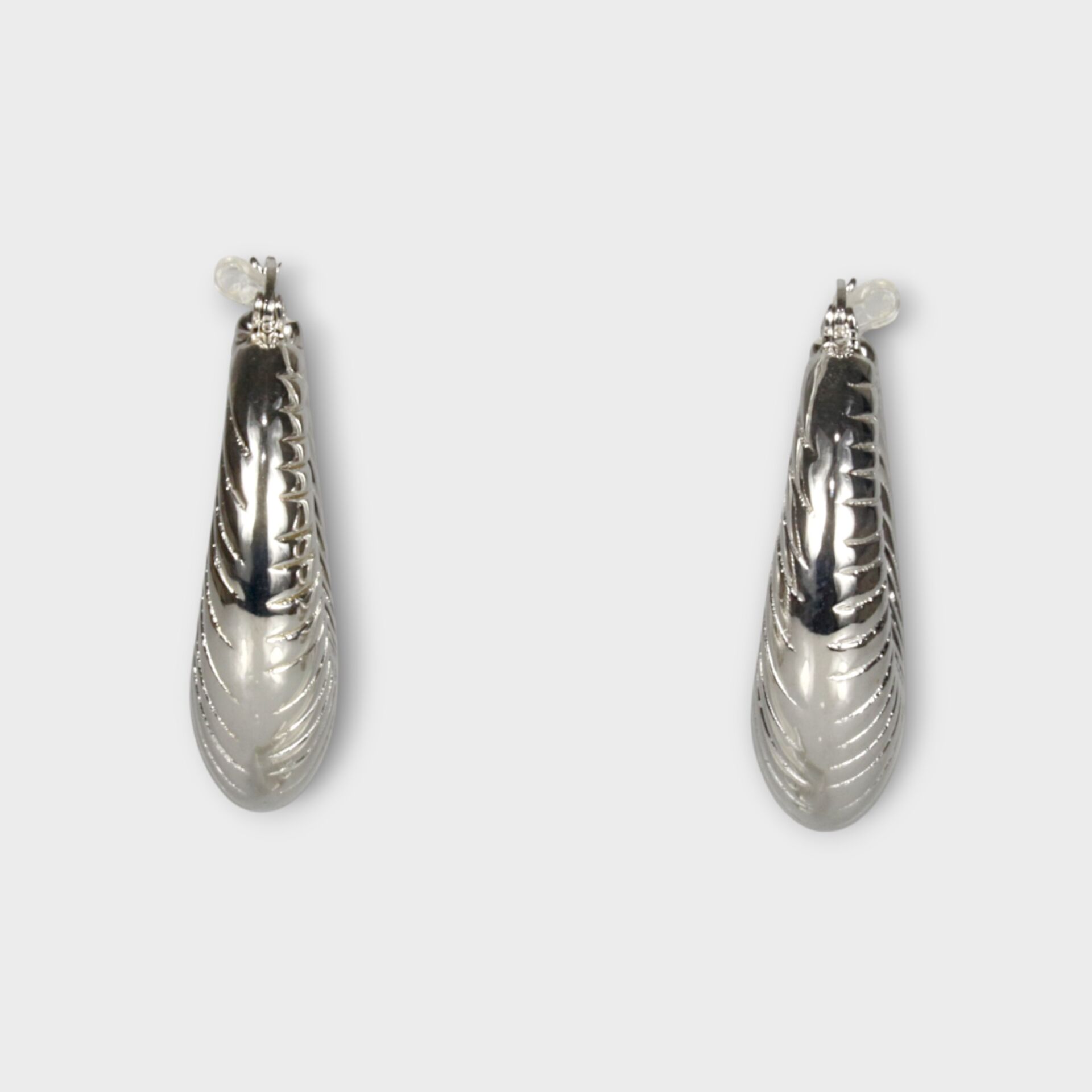 Livatilla Halka Midye Bombe Model 925 Ayar Gümüş Kadın Küpe Şık Tasarım