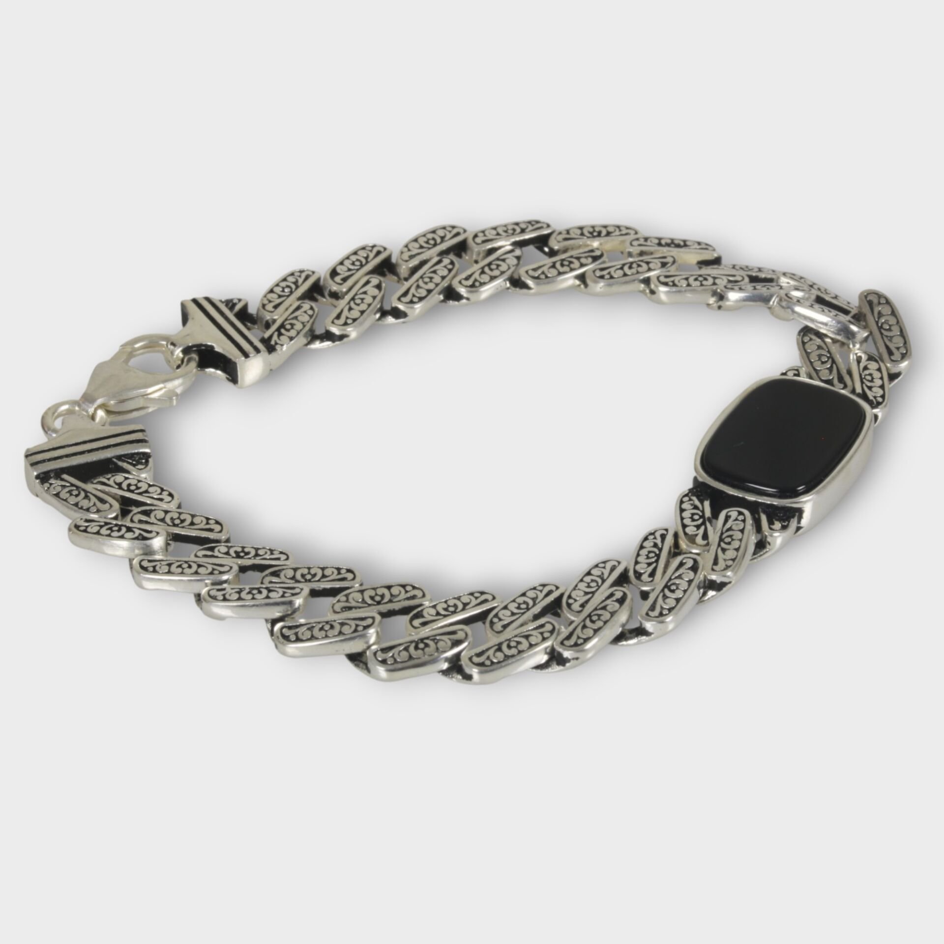 Livatilla Oniks Taşlı Gurmet Model 925 Ayar Gümüş Erkek Bileklik Şık Tasarım