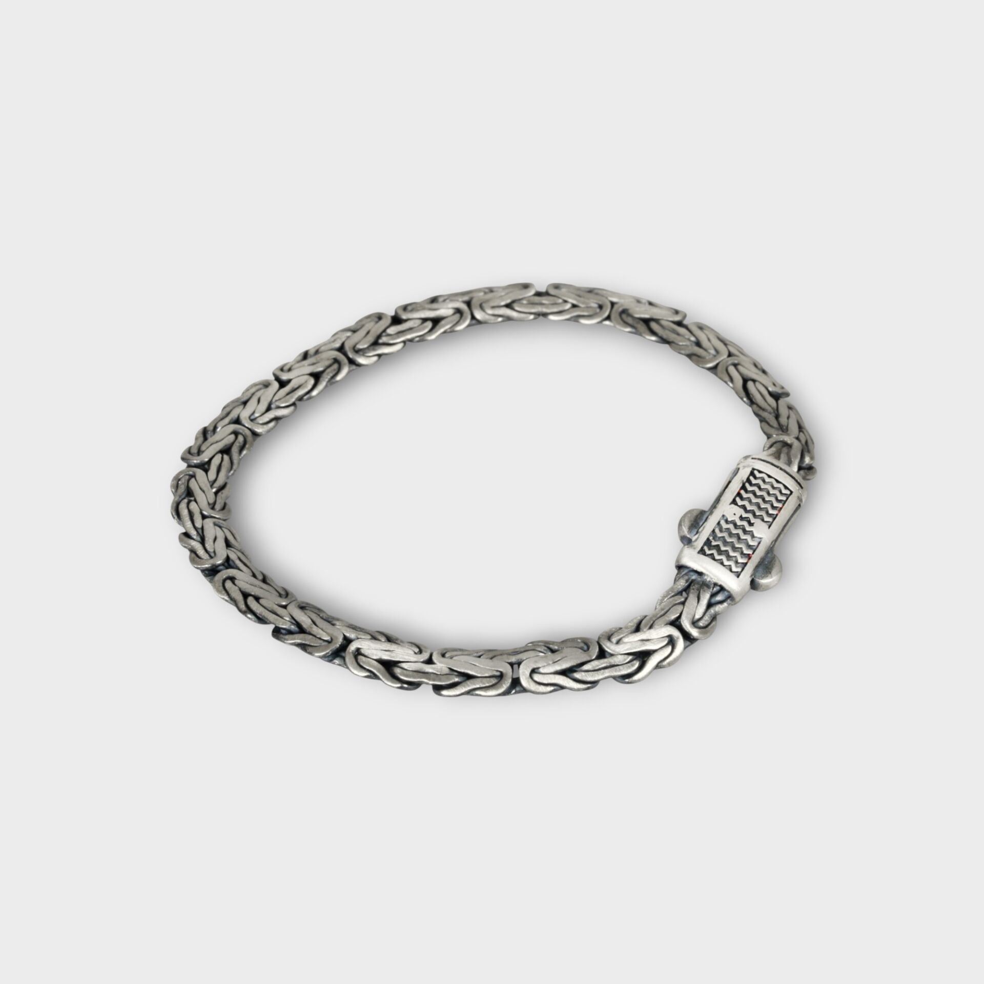 Livatilla Mat Balık Sırtı Kral Model 925 Ayar Gümüş Erkek Bileklik Şık Tasarım