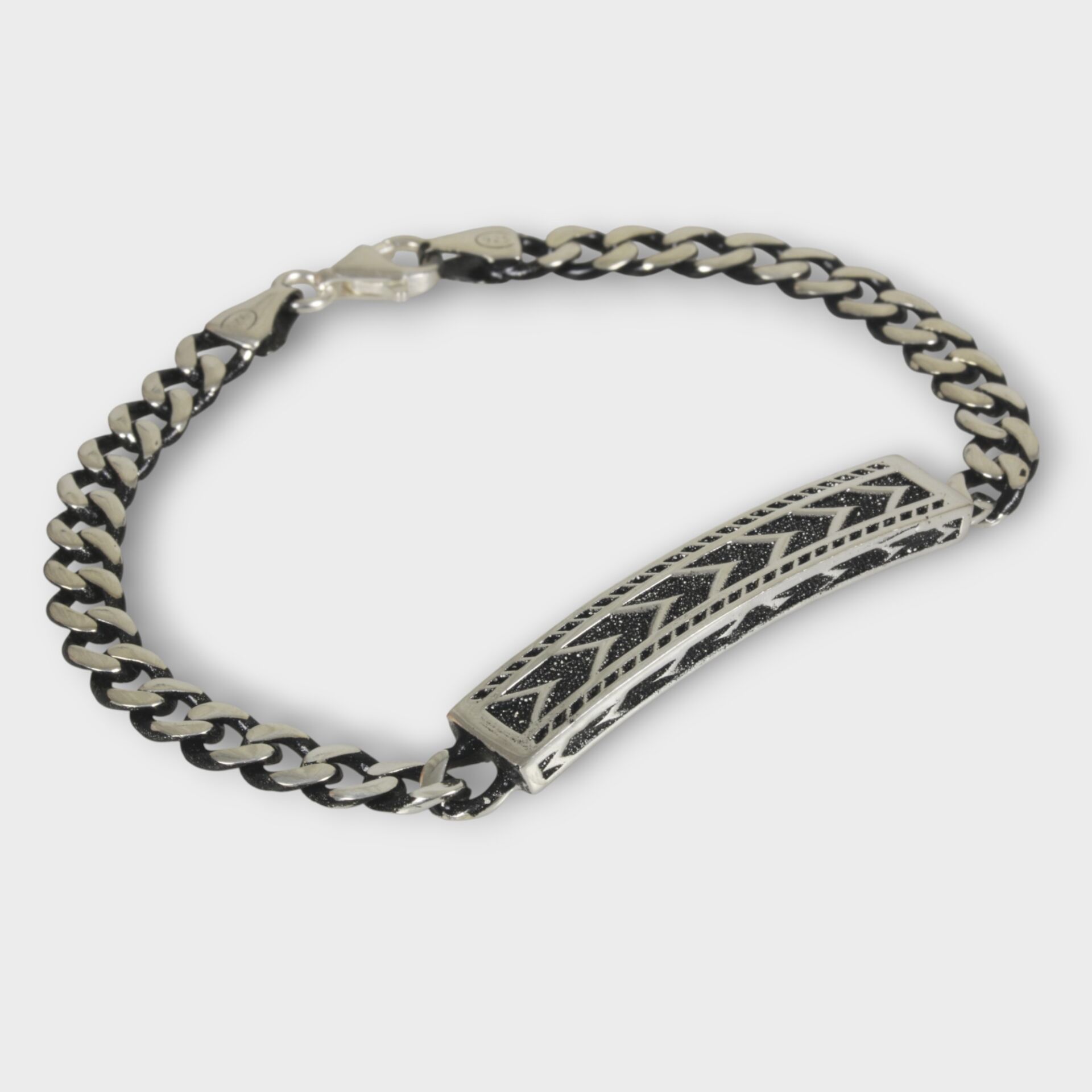 Livatilla Gurmet Plakalı Model 925 Ayar Gümüş Erkek Bileklik Şık Tasarım